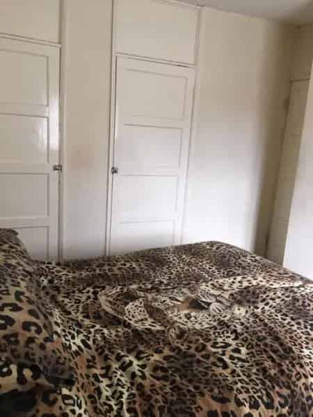 Large 3 Bed House with Convertible Dining Room