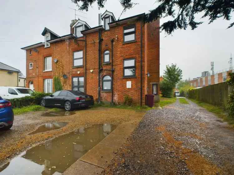 2-Bed Apartment Tilehurst Leasehold Parking