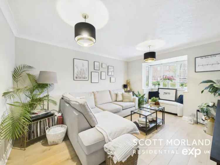 4 Bedroom Detached House for Sale in Hatch Warren Basingstoke