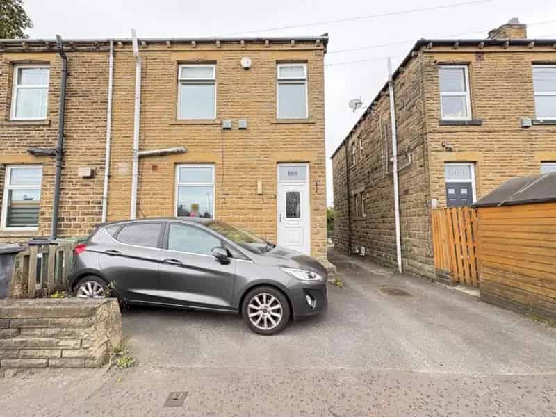 2 bed house for sale