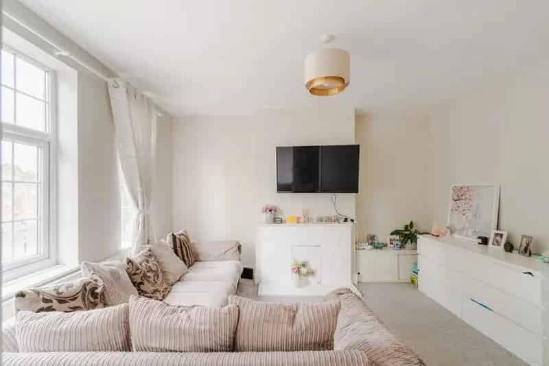 1 Bedroom Flat for Sale in Westbury