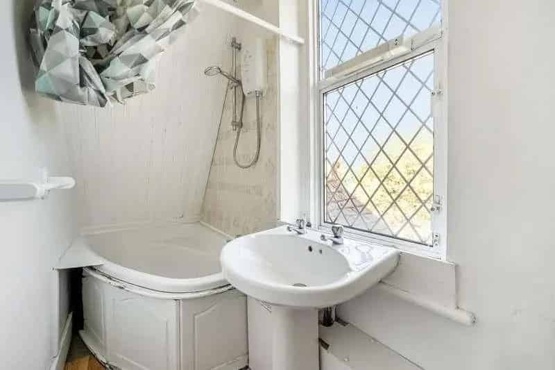 1 Bed Edwardian Apartment Near River Thames Maidenhead