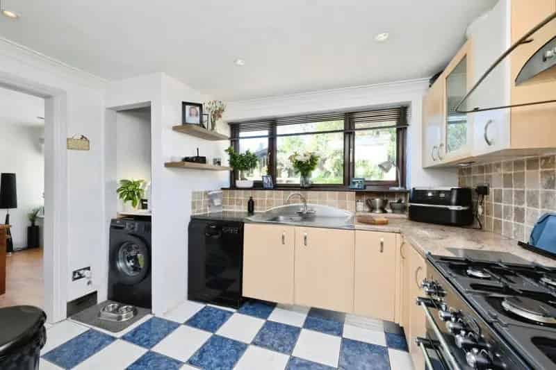 Four Bedroom Detached House with Gym Studio