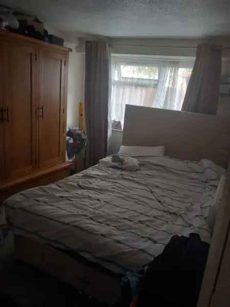 Flat For Rent in Colchester, England