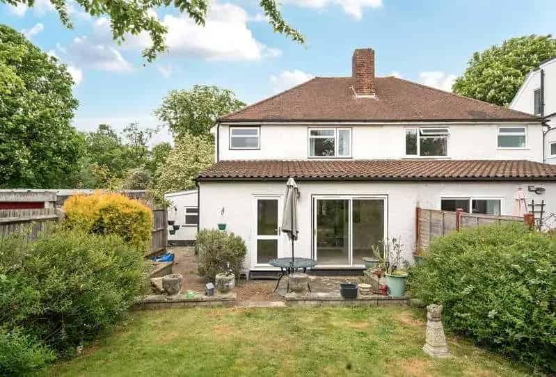 3 bed house for sale