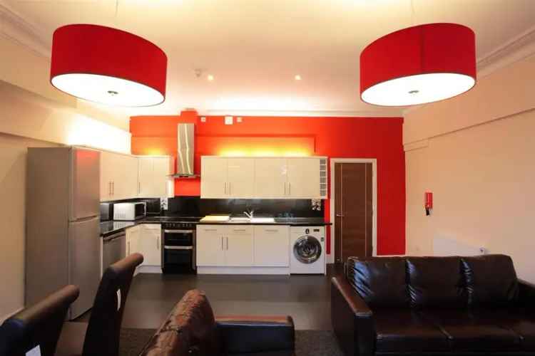 6 bedroom maisonette to rent