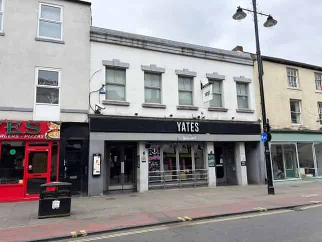 City Centre Public House with Beer Patio and Function Room