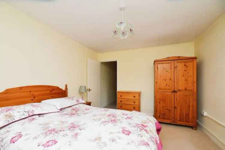 Two Bedroom Bungalow in Covingham Swindon