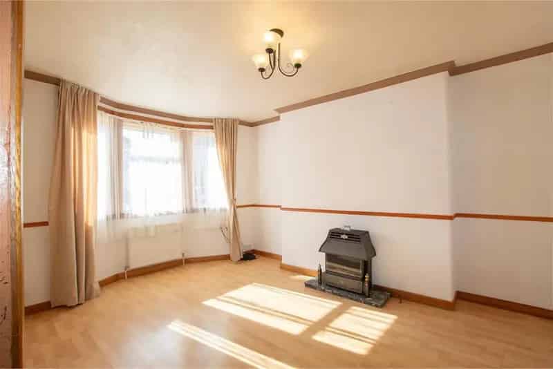 2 Bed End Terrace House Largs