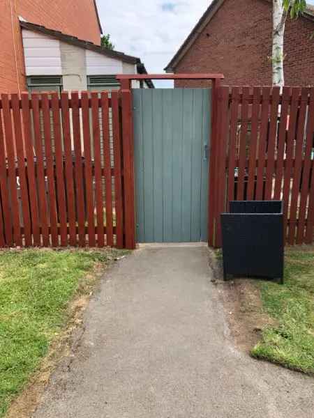 Flat For Rent in Birmingham, England