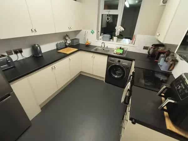 3 Bed Semi Detached House Near Primary School Kensworth