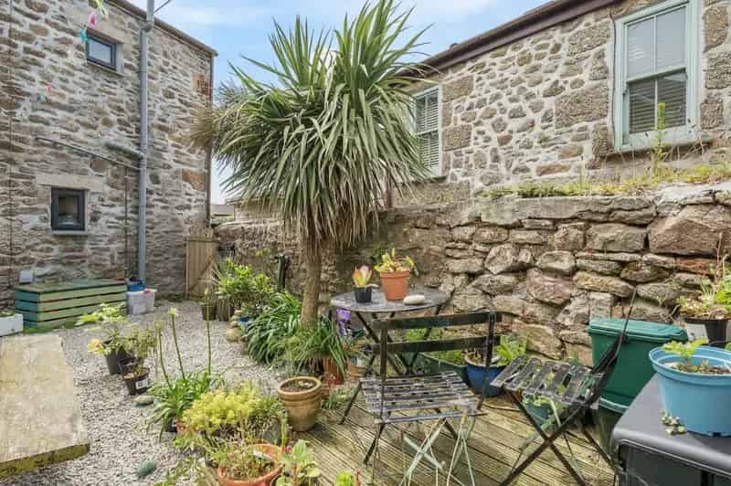 2 Bed Renovated Cottage Near St Just Town Centre