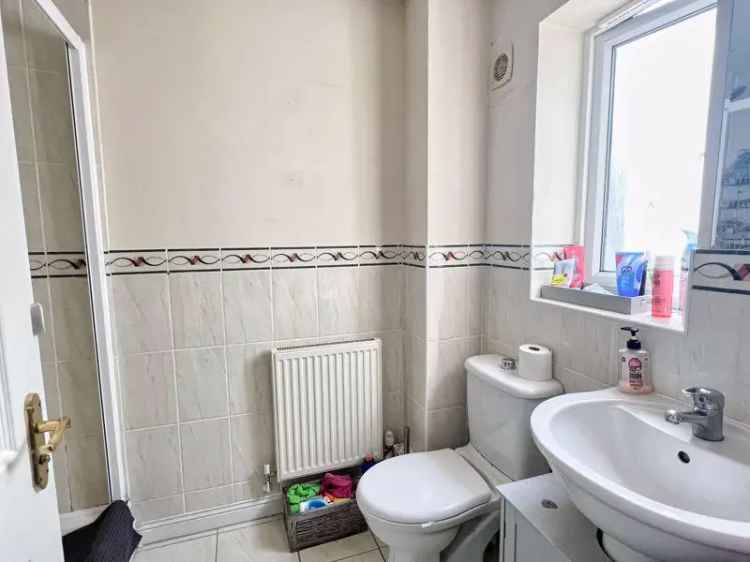 4 Bed Detached House for Sale