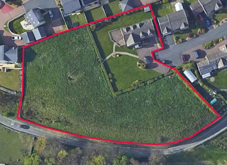 6 Bedroom Detached House for Sale