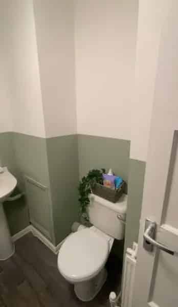 Spacious 2 Bed Flat Near Shops and Schools
