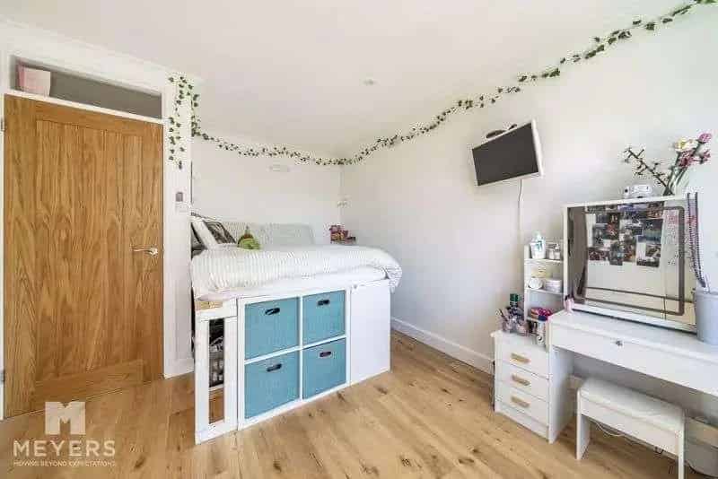 4 Bed Detached Chalet Bungalow With Countryside Views