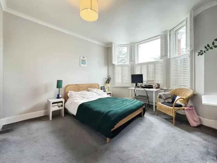 2 Bedroom Flat for Sale East Dulwich London SE22