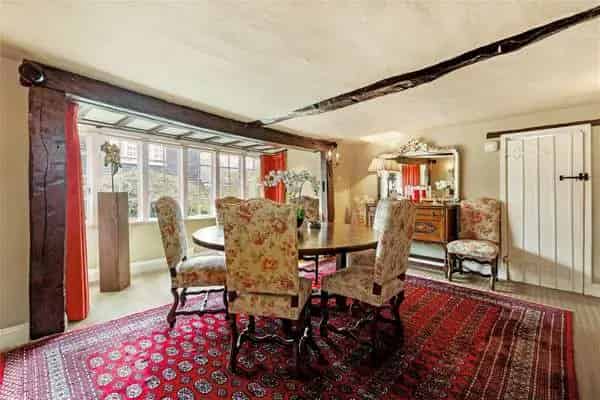 Grade II Listed House with Barn and Paddock - Family Country Home