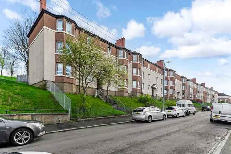 2 Bedroom Flat for Sale Near Amenities and Transport
