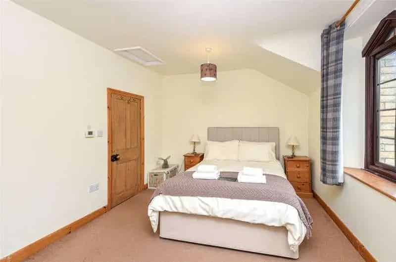 2 Bed House for Sale Near Village Centre