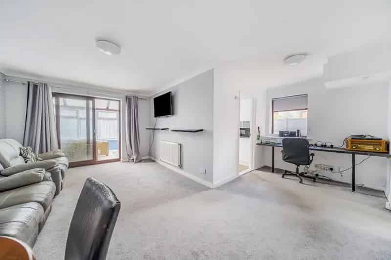 3 Bedroom Semi Detached House to Rent Portsmouth