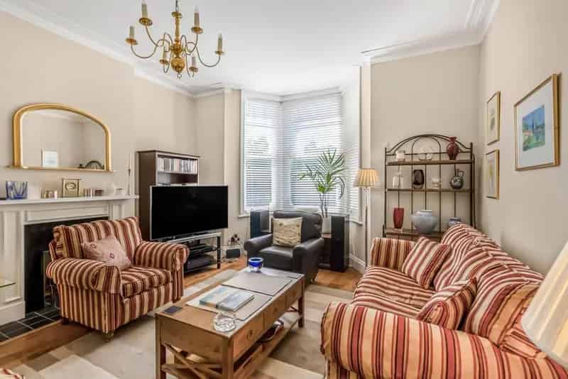 Ground Floor Apartment with Private Garden