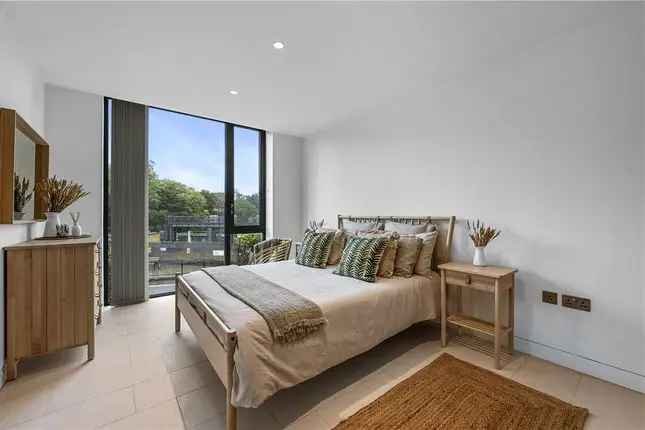 Flat to rent in Latitude House, Oval Road, London NW1