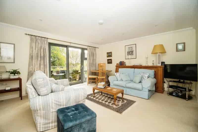 Spacious 2-Bedroom Apartment in Charlton Down Over 55s Development