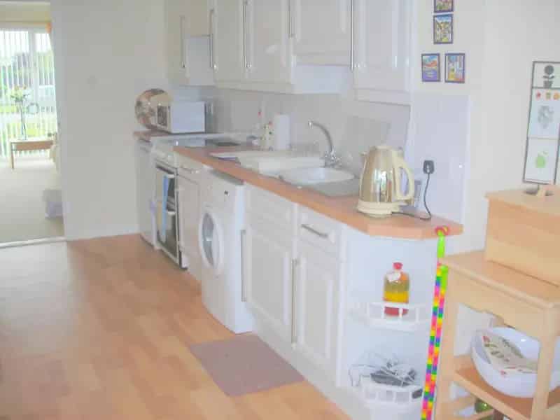 Furnished 1-Bedroom House Near Shops