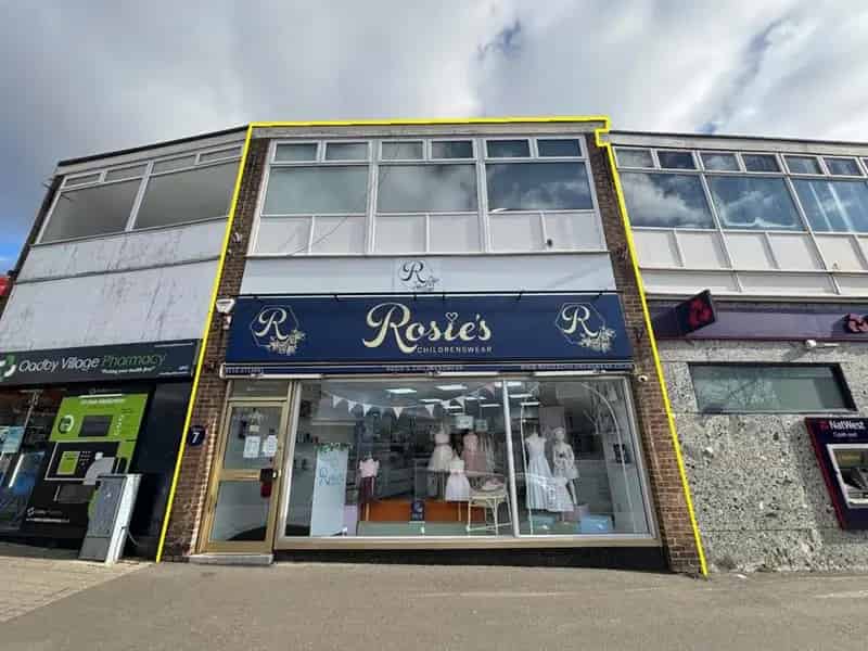 Modern Retail Unit in Oadby Town Centre
