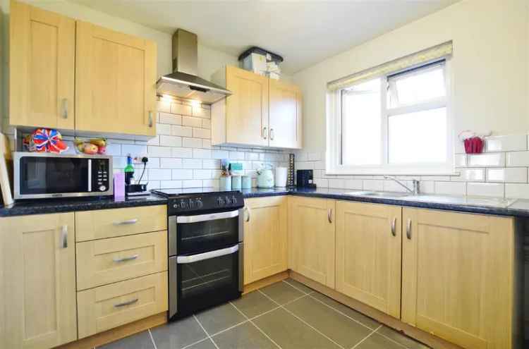 1 Bed Flat for Sale near Burnham Station - Share of Freehold