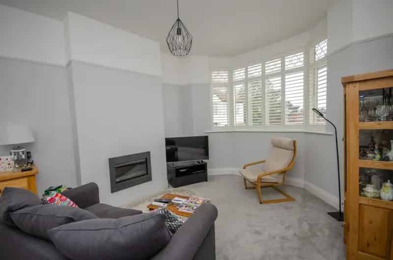3 Bedroom Dormer Bungalow For Sale
