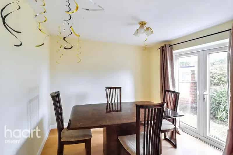 3 Bedroom Detached House for Sale in Littleover