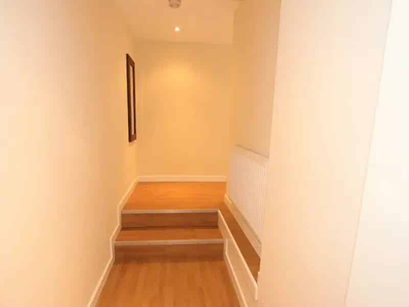 Clarendon Park 1 Bedroom Flat with Parking