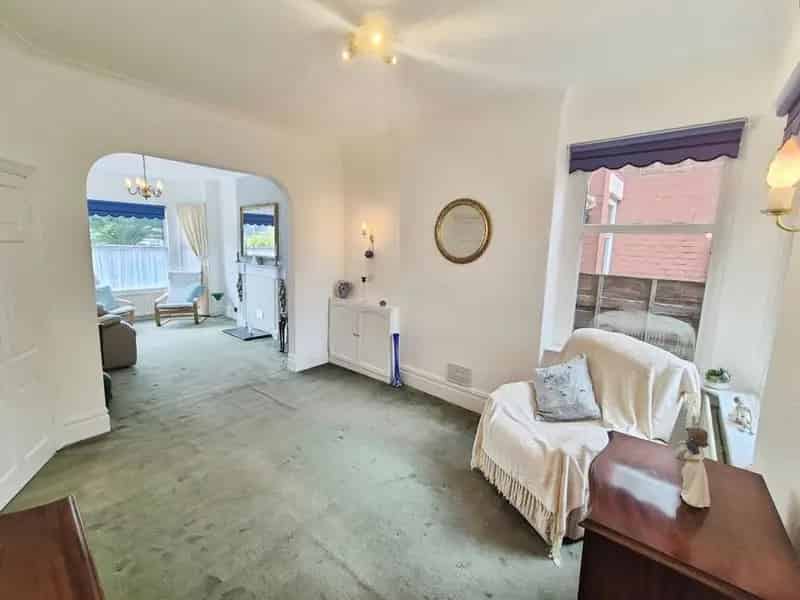 3 Bedroom Semi Detached House for Sale Stockport