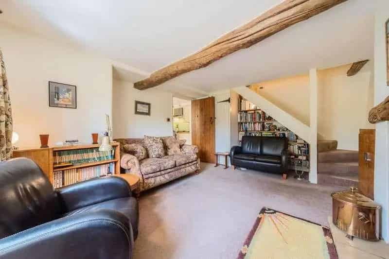 2 Bed Cotswold Stone House For Sale