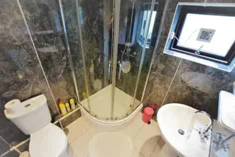 4 Bedroom Furnished Flat Aberdeen City Centre 144m²