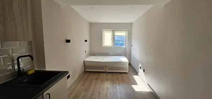 1 Room Flat 44m² near South Harrow Station London