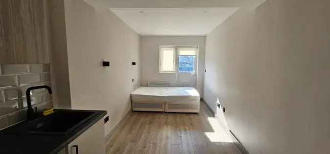 1 Room Flat 44m² near South Harrow Station London