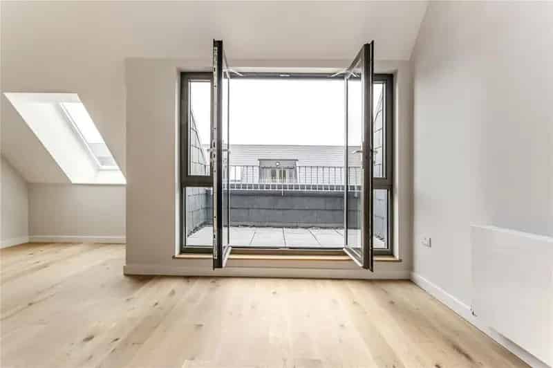 1 Bedroom Penthouse Apartment Wapping Wharf Bristol