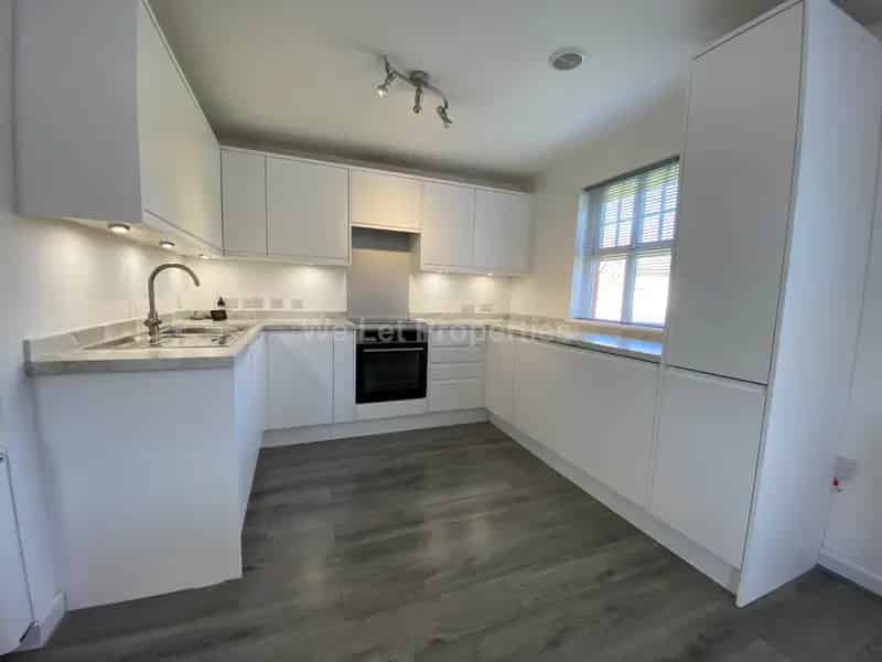 2 Bedroom Apartment House to Rent Stretford Manchester