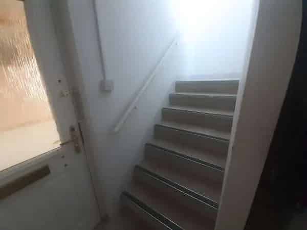 2 Bed House Near Community Centre Spacious Garden Modern Kitchen