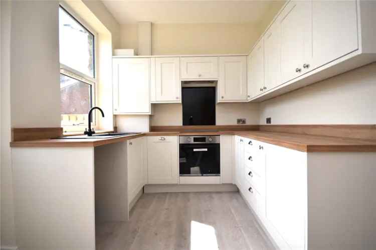 Three Bedroom House in Horbury Available Mid June