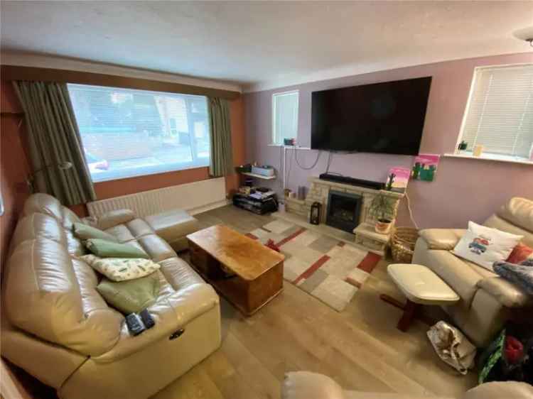 3 Bedroom Bungalow for Sale - Garage, Driveway & Off Road Parking