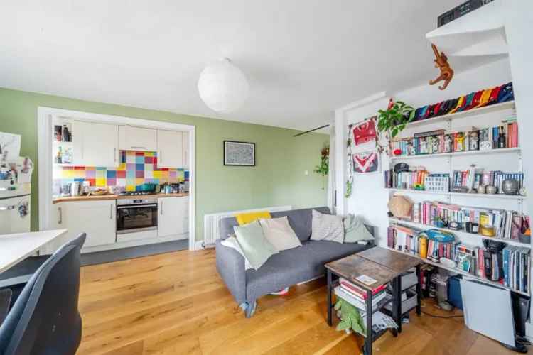 Highgate Apartment near Station and Parks