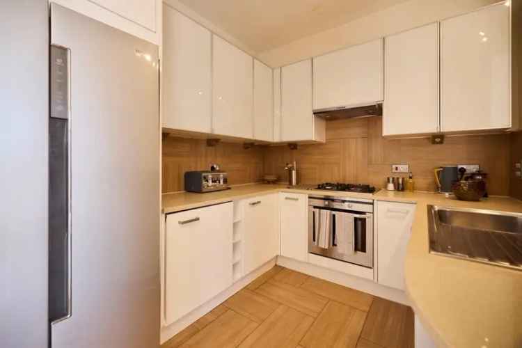Luxury 3rd Floor Apartment with Skyline Views and Amenities