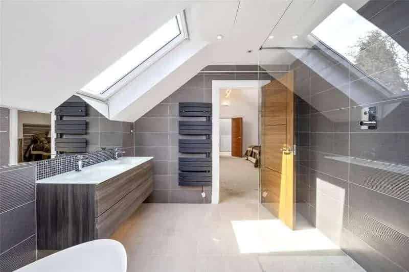 7 Bedroom House for Sale in Hook Heath