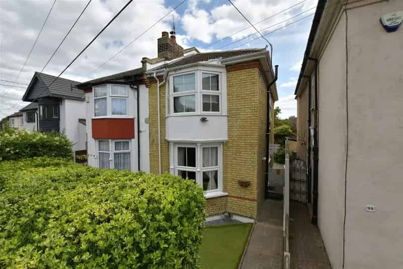 2 Bedroom Semi Detached House For Sale