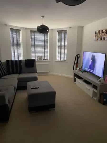 One Bedroom Ground Floor Flat Near Shoreham Station Pets Allowed
