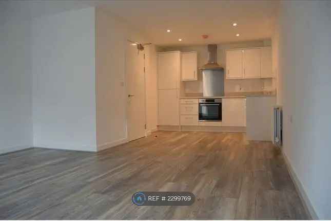 Flat to rent in Bell Street, Glasgow G4